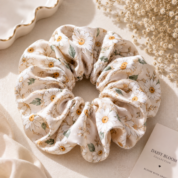Daisy Bloom Oversized Scrunchie